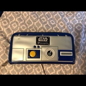 Used- LoungeFly R2D2 wallet